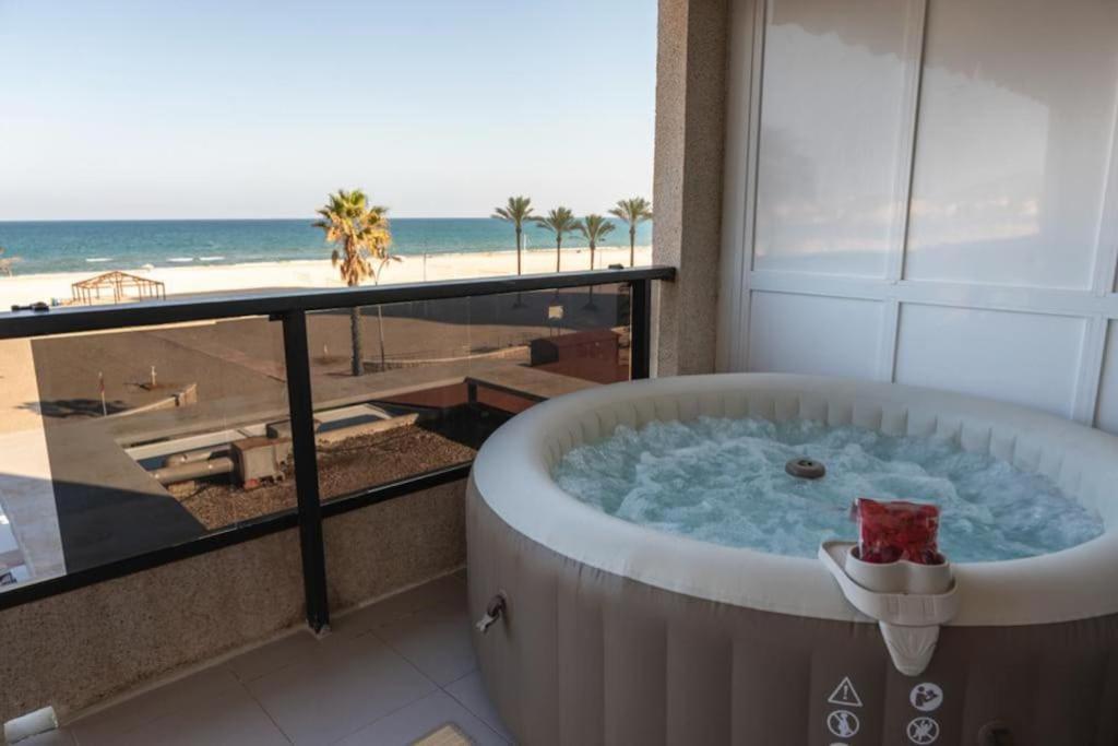 Espacio2,1A Linea,Jacuzzi,Piscina كولرا المظهر الخارجي الصورة